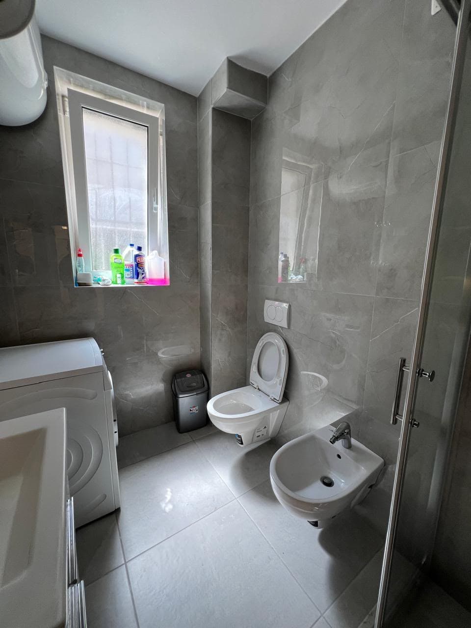 Jepet me qera Apartamenti 2+1 Te 21 Dhjetori 4