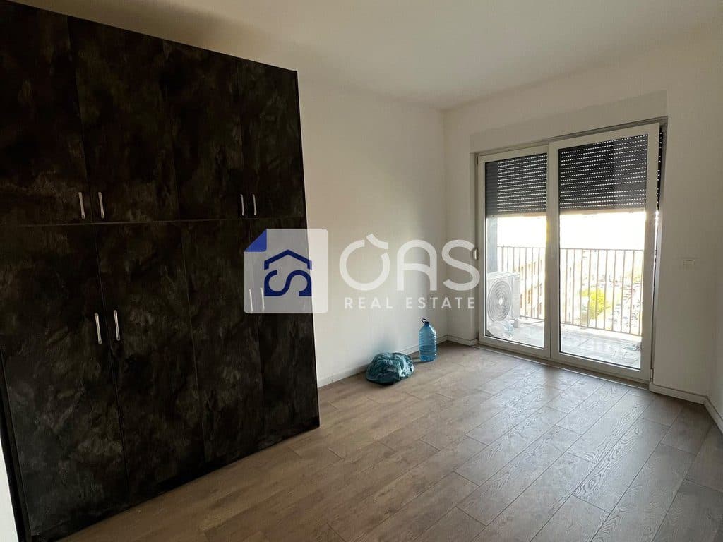 Jepet me qera apartament 2+1+2 tek Bulevardi i Ri. 4