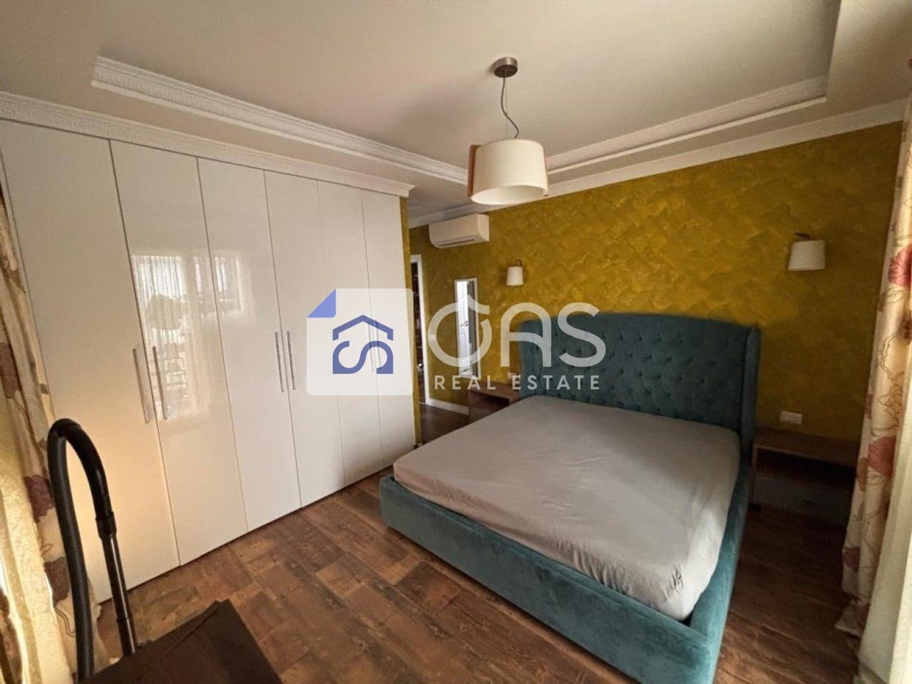 Apartament 3+1 Me Qira në Kopshtin Botanik Zoologjik, Tiranë - 1800€ | 138 m² 2