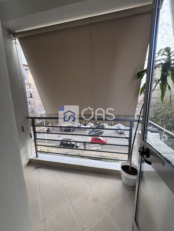 Jepet apartament me qera 1+1 tek 21 Dhjetori 4