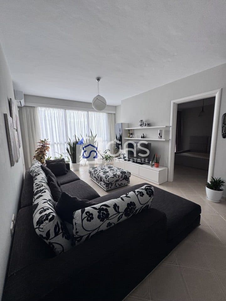 Jepet apartament me qera 1+1 tek 21 Dhjetori