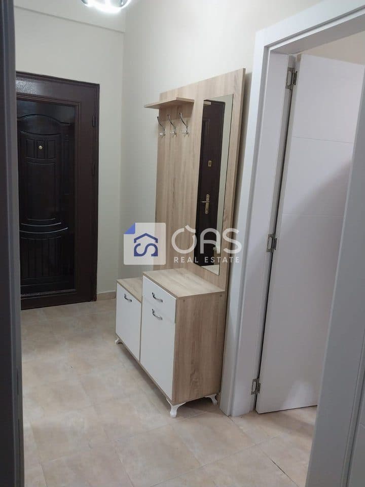 Jepet apartament 1+1 me qera ne Komune Parisi 50.000 leke