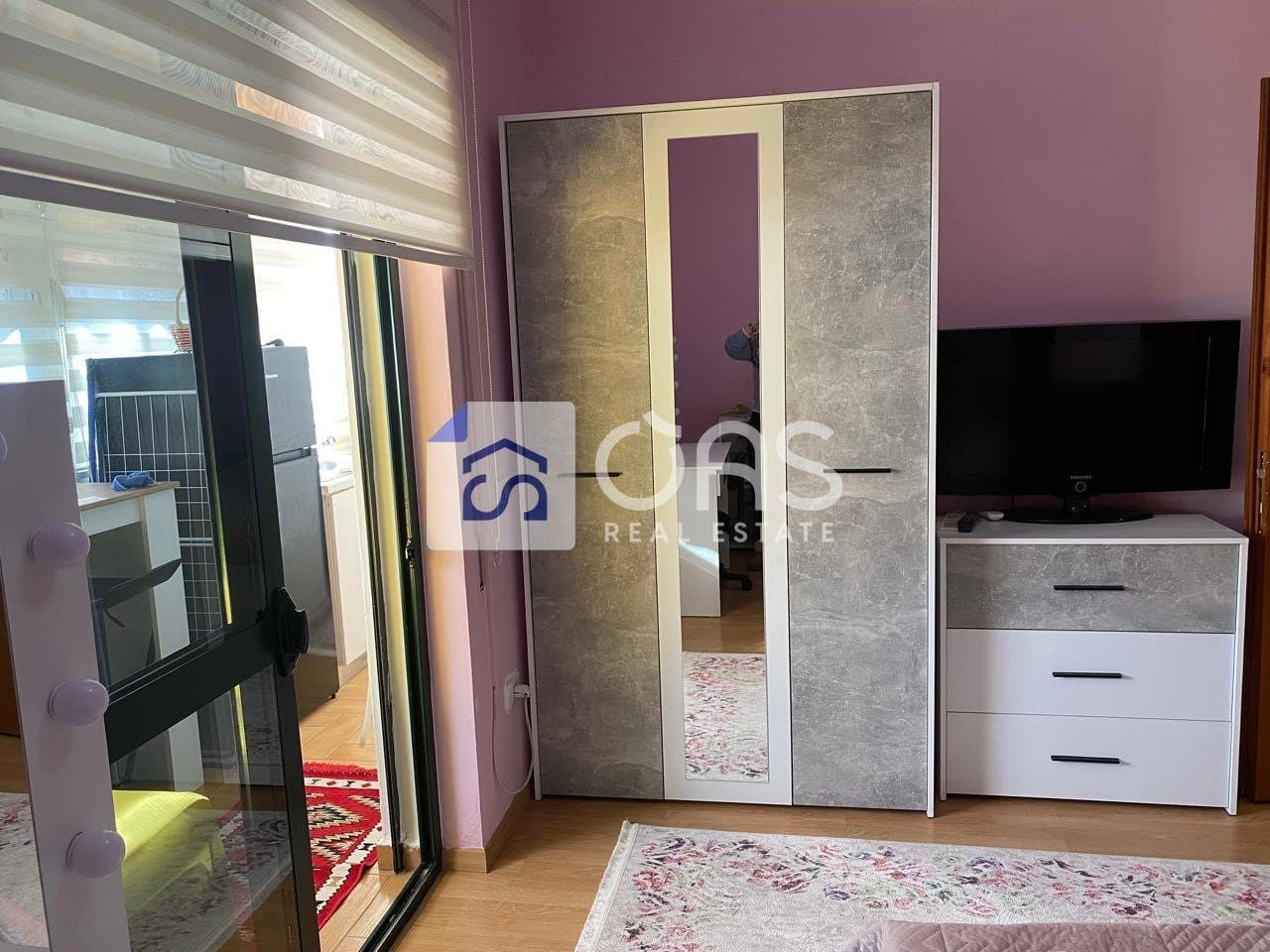 Jepet me qera apartamenti 2+1 Qender 4