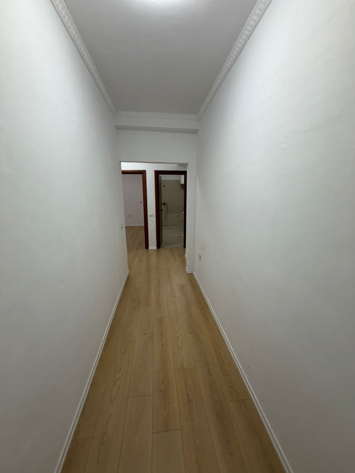 Shitet apartament 2+1 ne Fresk 2