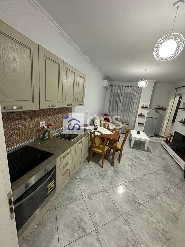 Apartament me qera 2+1 Ne Astir 2