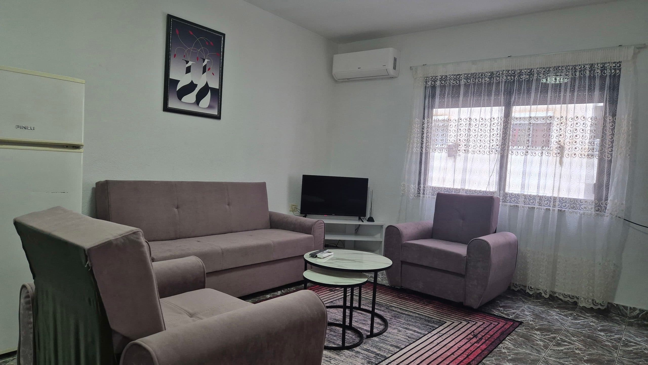 Jepet apartament me qera 2+1 Sheshi Willson 3