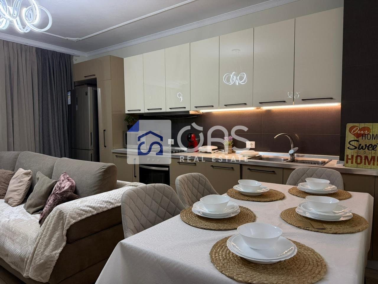 Jepet me qera apartament 3+1+2 ne Bllok 2