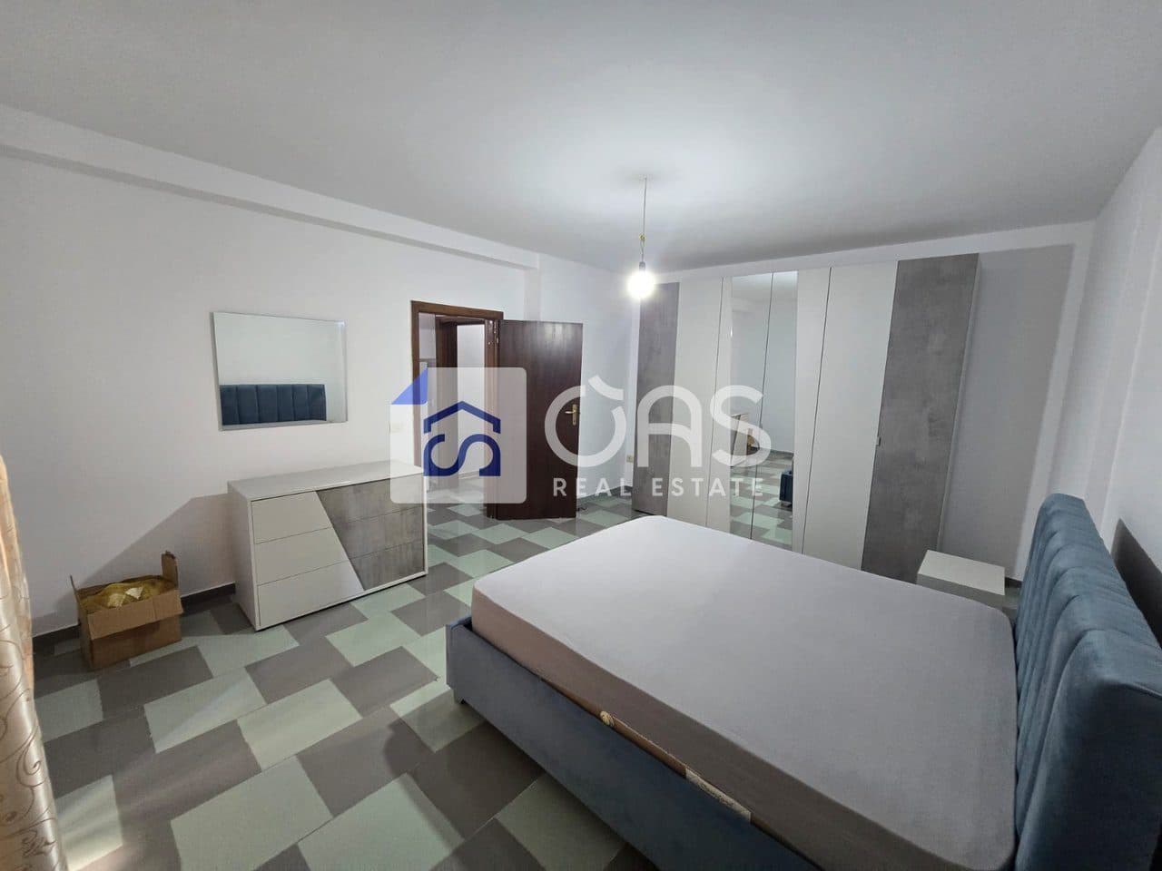 Jepet apartament me qera 1+1 Rruga Elbasanit
