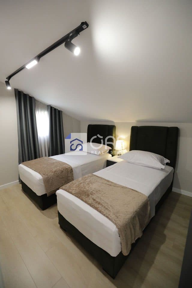 Jepet me qira apartamenti 2+1 Kinostudio 4