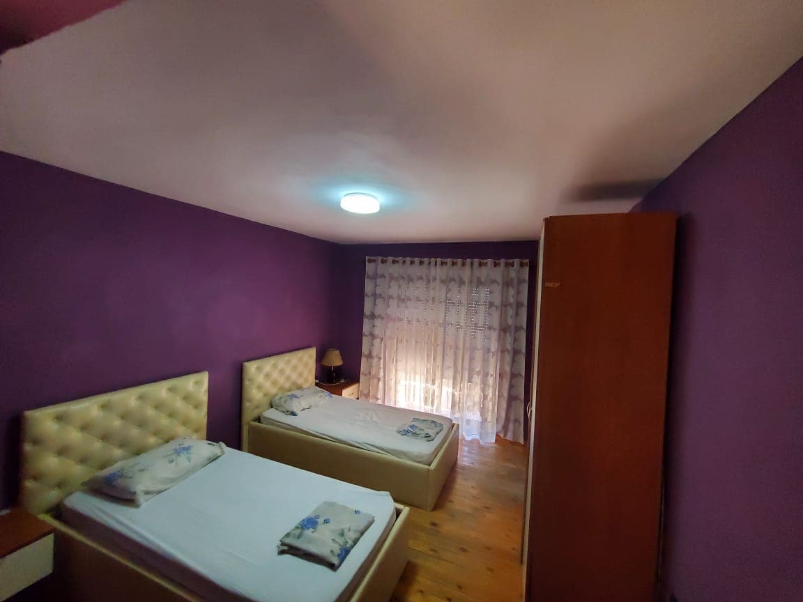 Shitet apartament 3+1+2 tek 21 Dhjetori 4