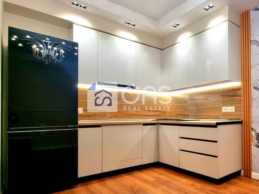 Jepet apartament me qera 1+1 te Liqeni i Thate