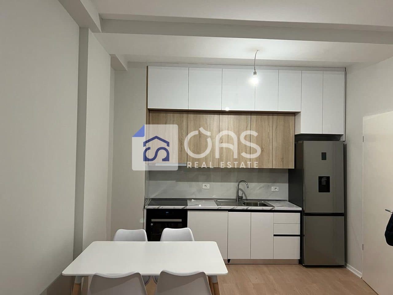 Shitet apartament 2+1+2 tek 21 Dhjetori (Kompleksi Kontakt)