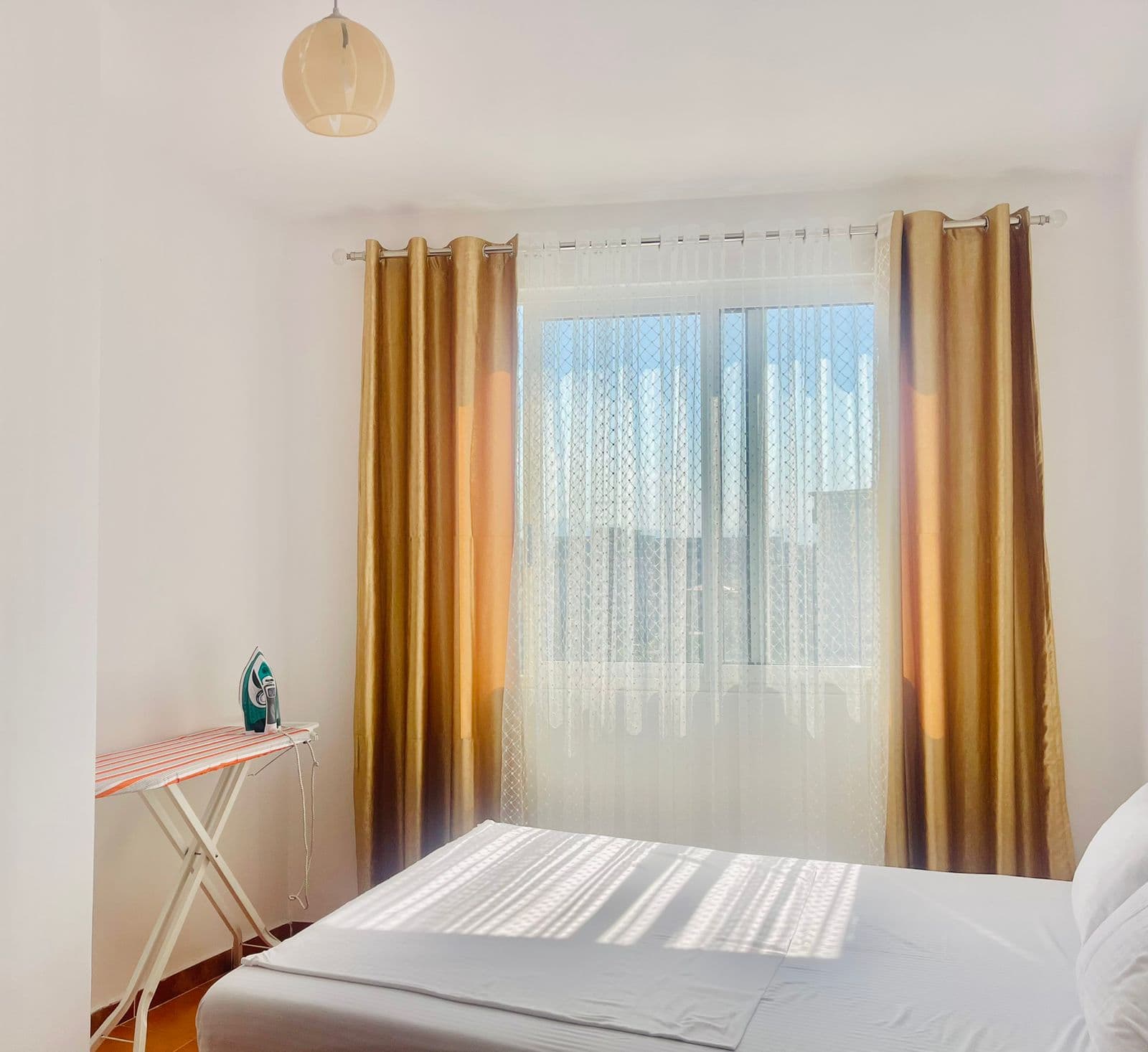 Jepet apartament me qera 1+1 ne Astir 3