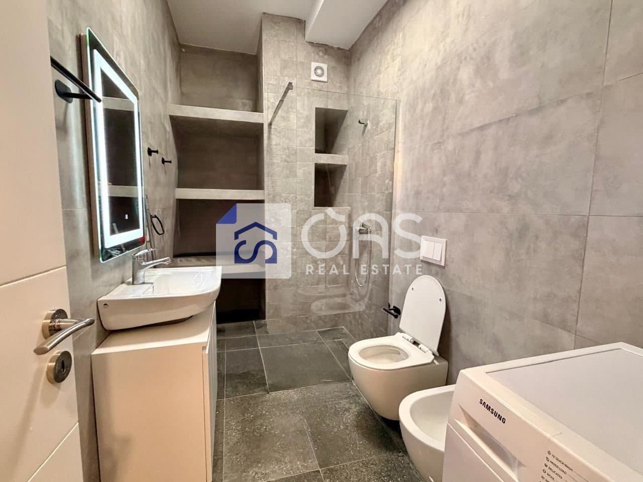 Jepet apartament me qera 1+1 Komuna e Parisit 3