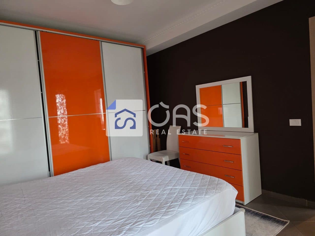 Jepet apartament me qera 2+1 te STATCIONI TRENIT 2