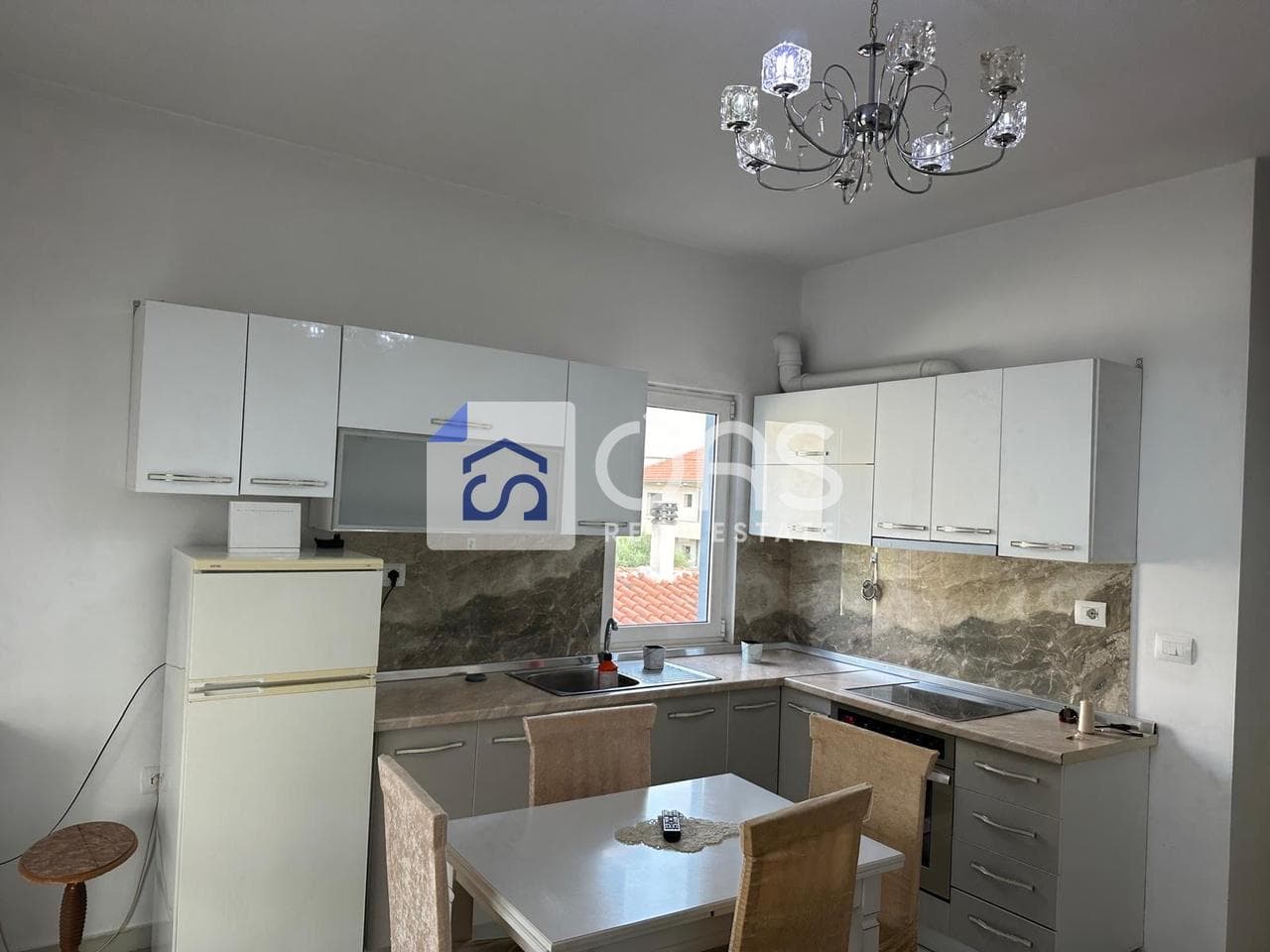 Jepet me qera apartament 2+1 ne Paskuqan. 2