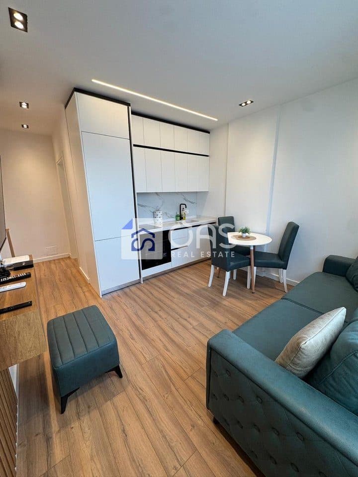 Jepet me qera apartament 1+1 Te Kompleksi Deliorgji