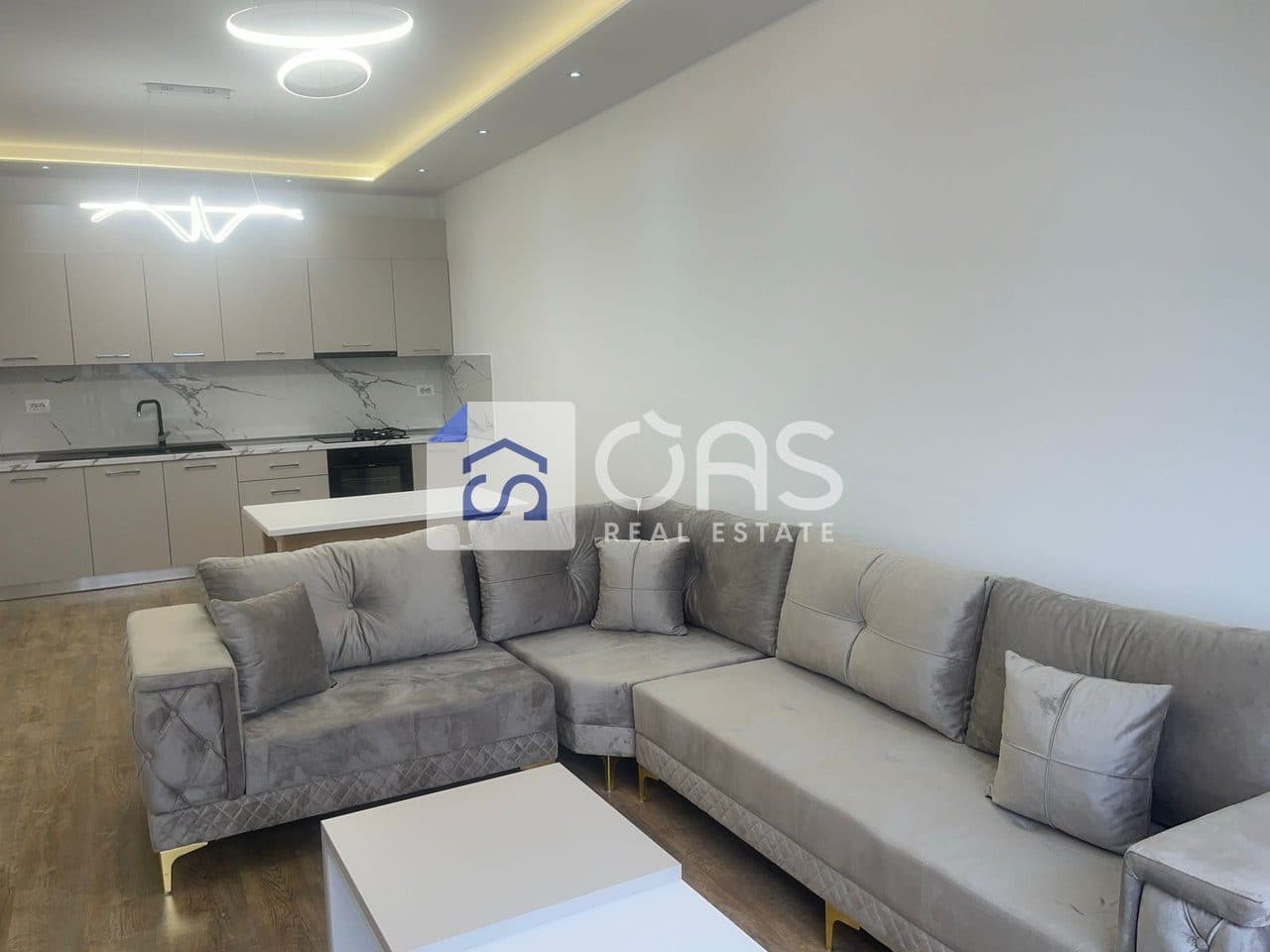 Jepet apartament me qera 2+1 ne Paskuqan