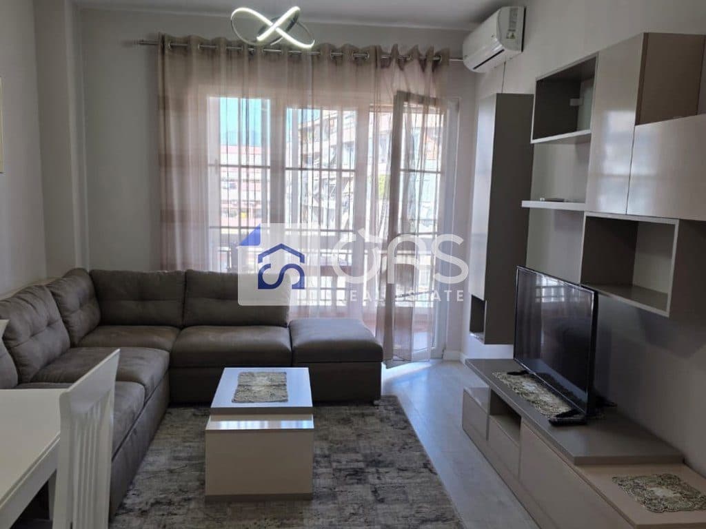 Jepet me qera Apartamenti 1+1 Astiri