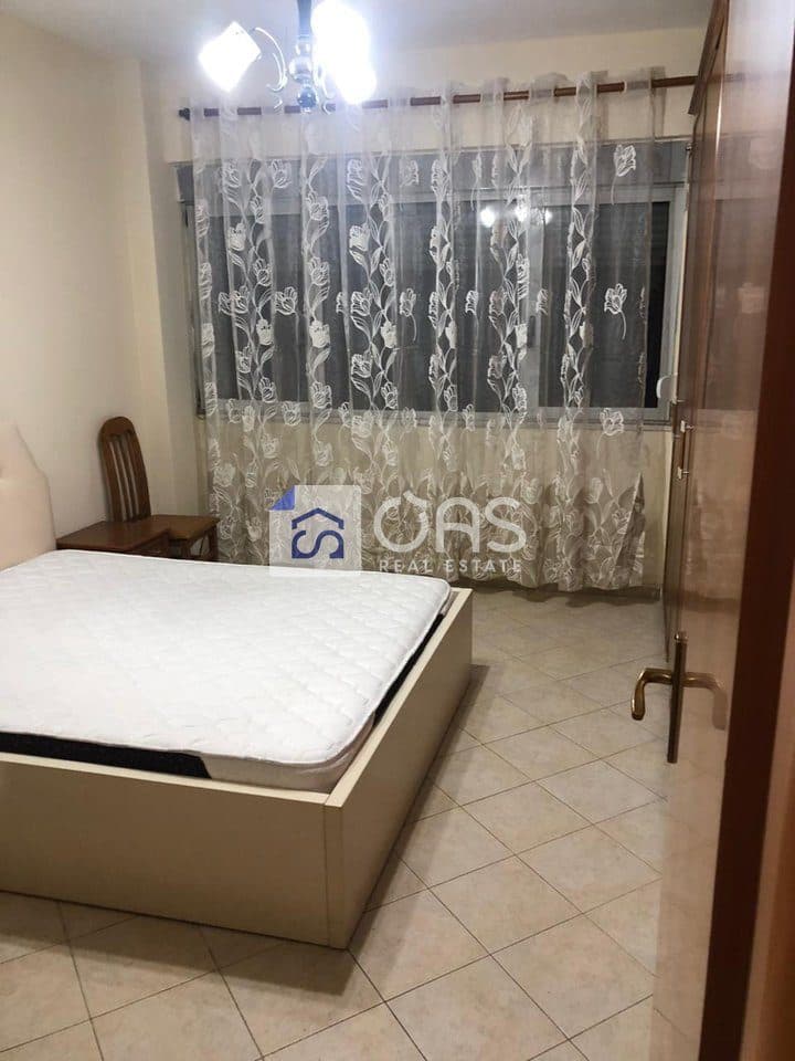 Jepet apartament me qera 1+1 Rruga Dibres 2