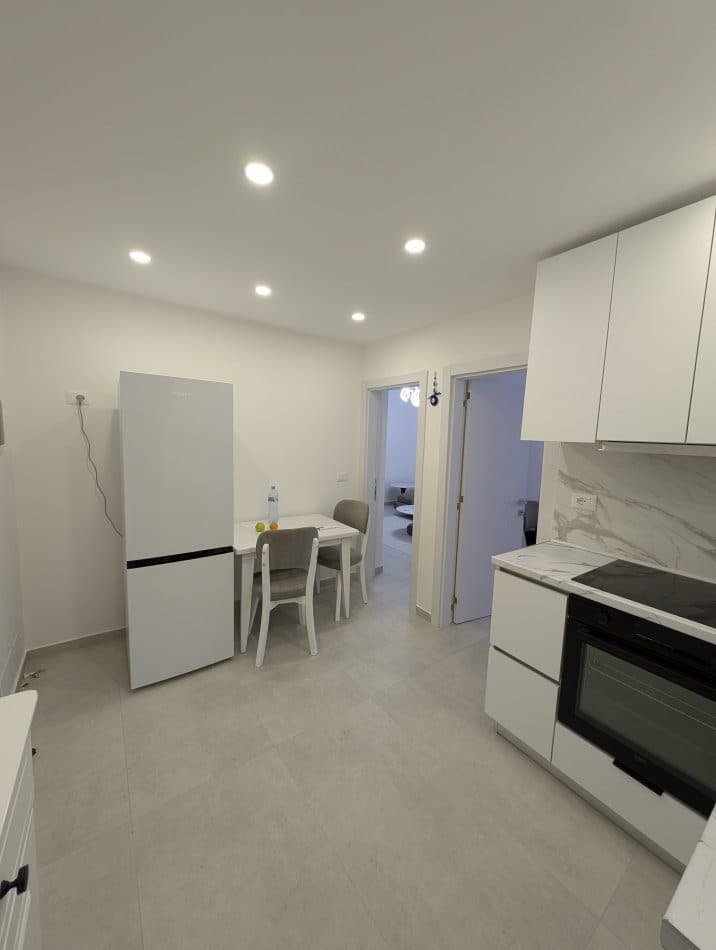 Jepet me qera apartament 2+1 tek Selvia 2