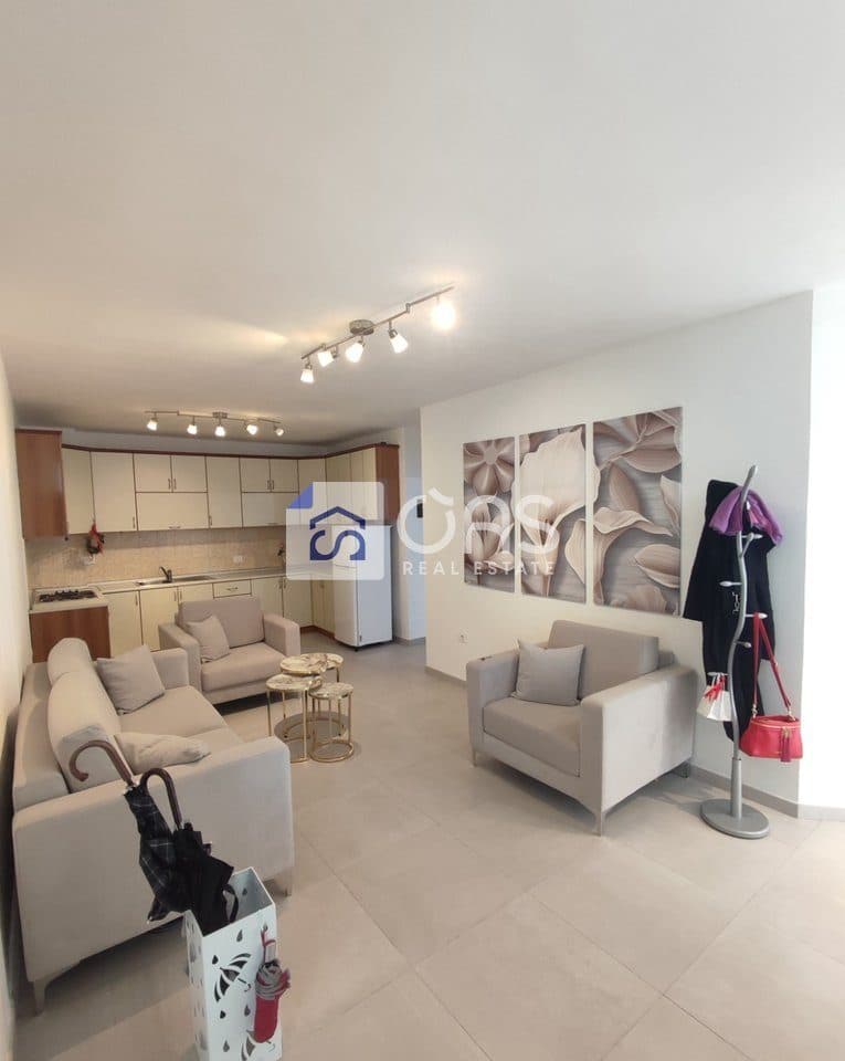 Jepet me qera apartament 2+1+2 ne Myslym Shyr.