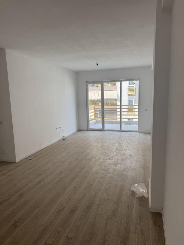 Shitet apartament 1+1 tek Rruga Dritan Hoxha (AURA Complex)