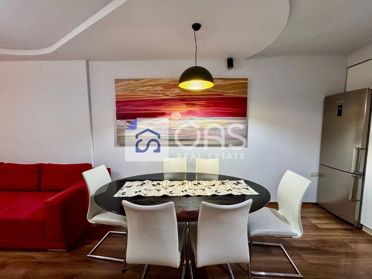 Jepet me qera apartament 1+1 tek Komuna Parisit