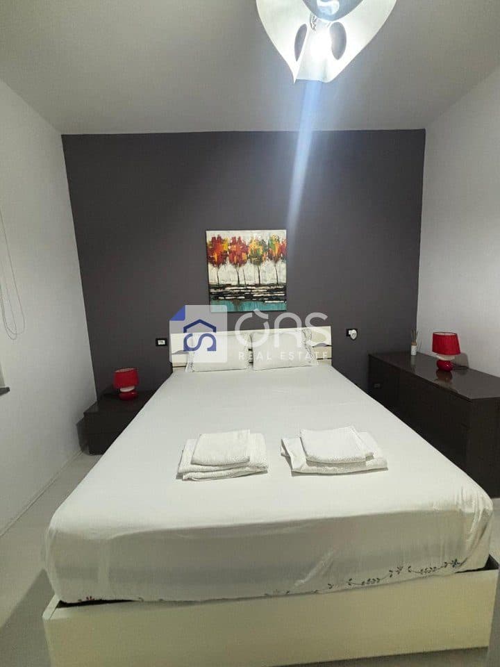Jepet me qera apartamenti 1+1+ post parkimi tek Kopshti Botanik 3