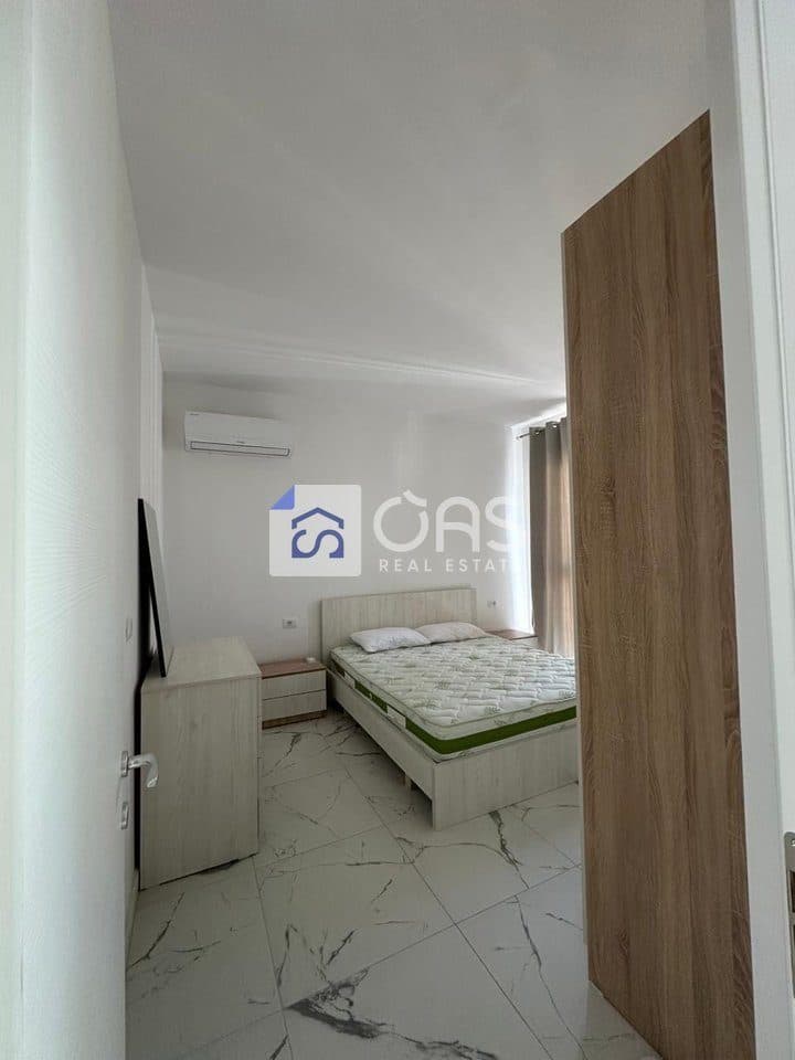 Jepet apartament 2+1+Parkim me qera Te Univers City 3