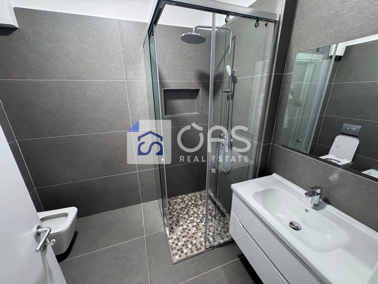 jepet me qira Apartament 1+1 amerikan 3 4