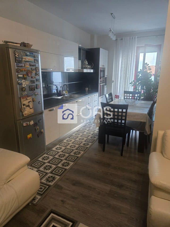 Apartament 2+1 Me Qira në Yzberish, Tiranë - 500€ | 93 m² 3