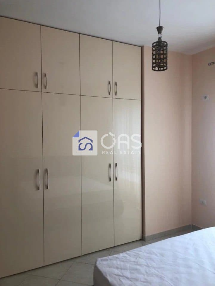 Jepet me qera apartament 2+1 Te Rruga e Kavajes 3