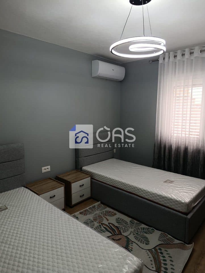 Jepet apartament me qera 2+1 tek Ali Dem 3