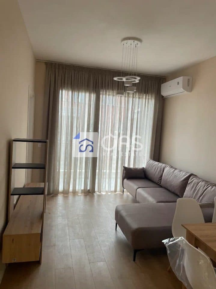 Jepet me qera apartament 2+1 tek 5 Maj