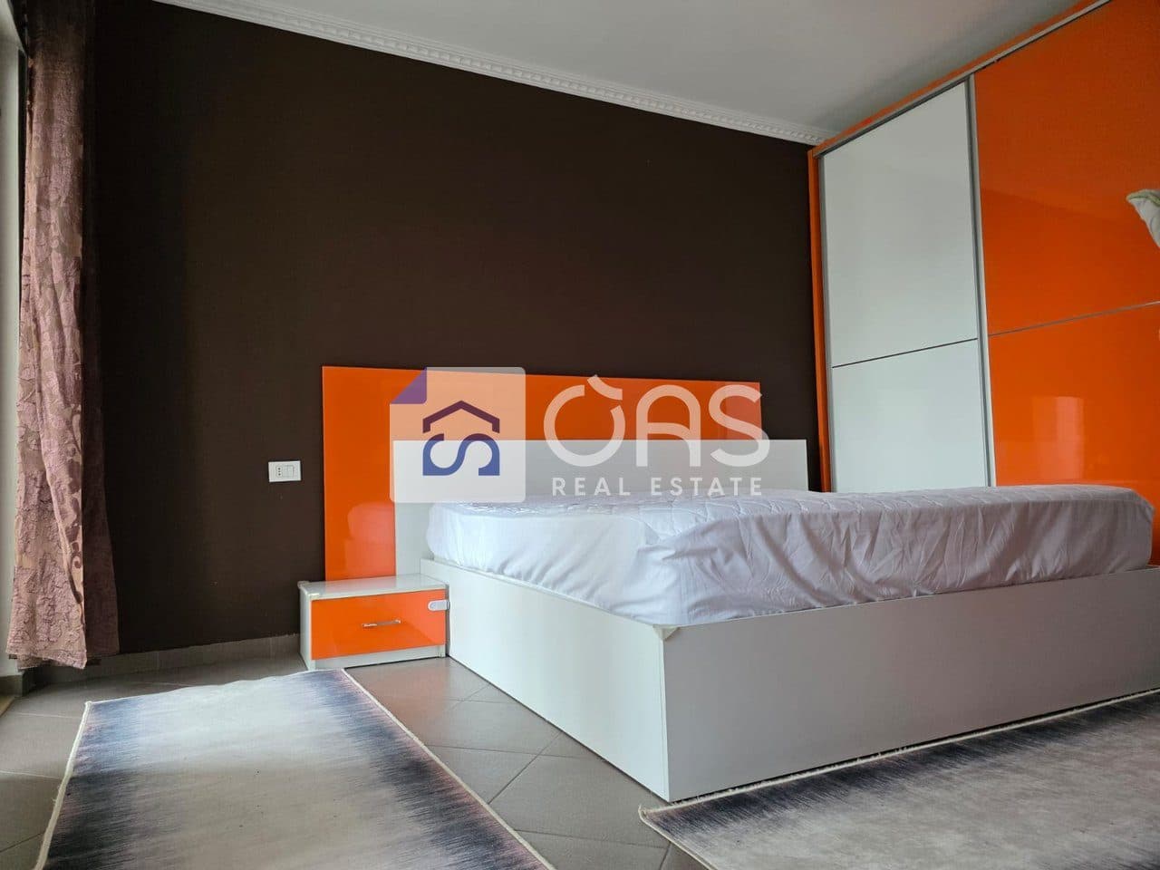 Jepet apartament me qera 2+1 te STATCIONI TRENIT 3