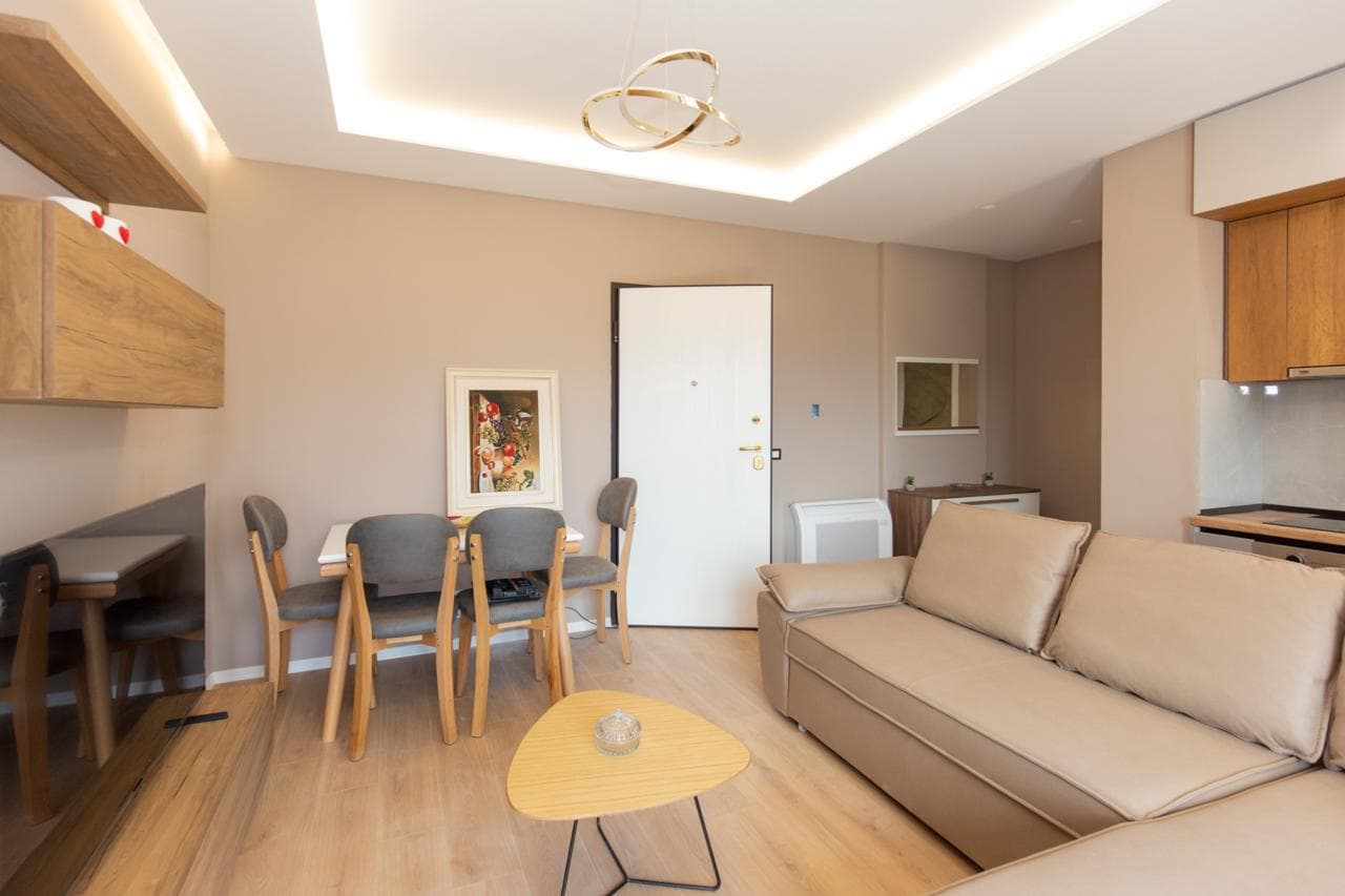 Jepet me Qera Apartament 1+1 Tek Bulevardi i Ri