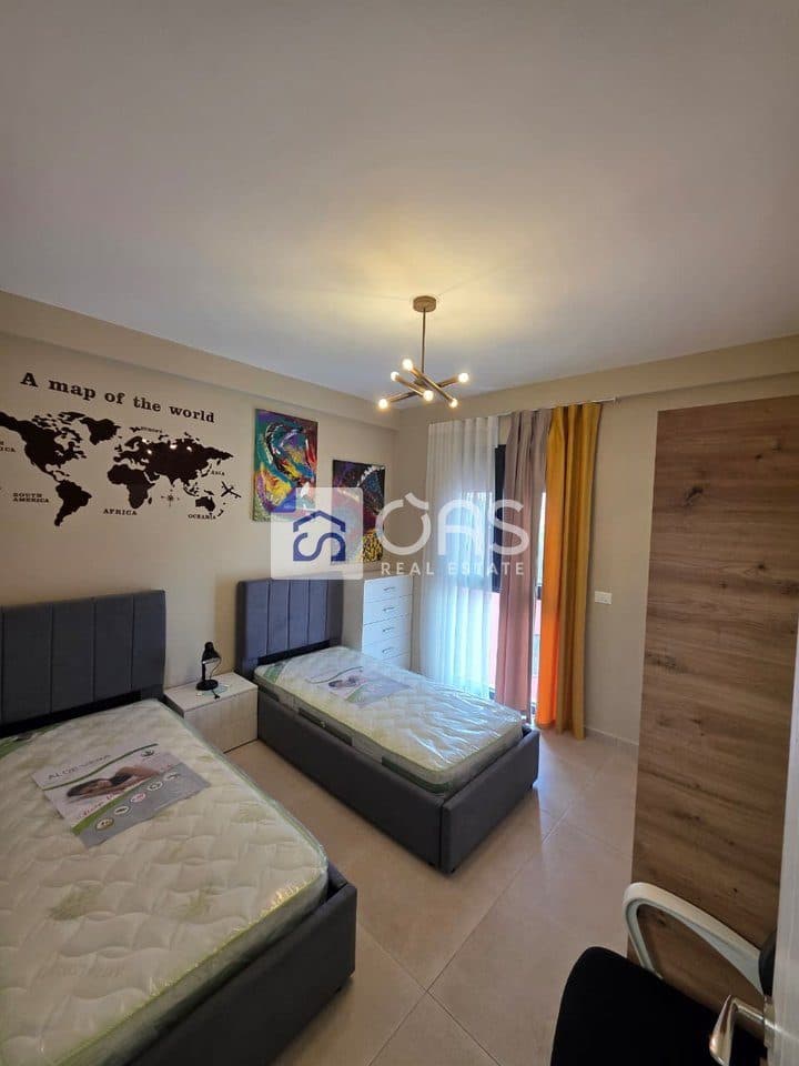 Jepet apartament me qera 2+1+2 tek Kopshti Botanik 2