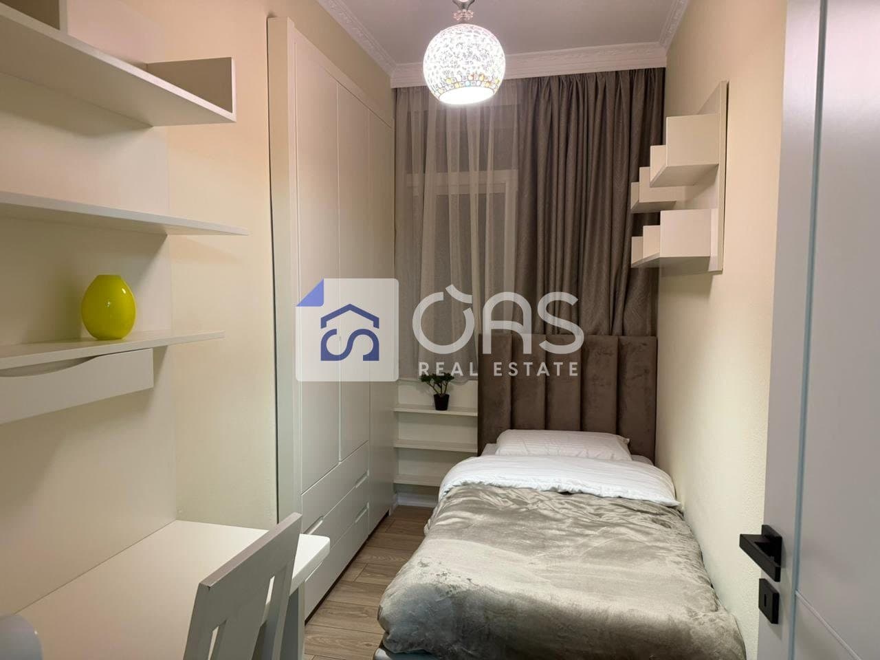 Jepet me qera apartament 3+1+2 ne Bllok 4