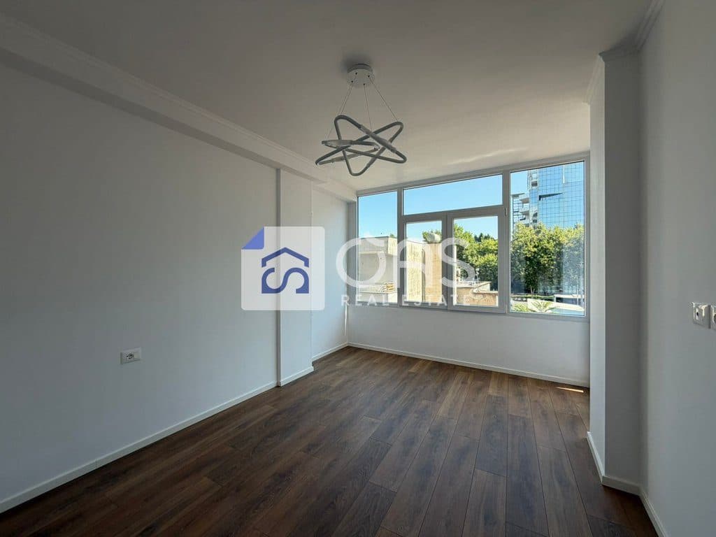 Shitet apartament 1+1 tel Rruga Dritan Hoxha. 4