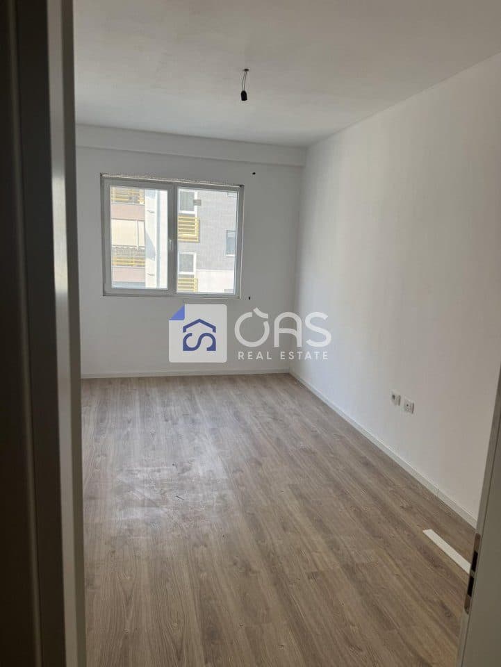 Shitet apartament 1+1 tek Rruga Dritan Hoxha (AURA Complex) 3