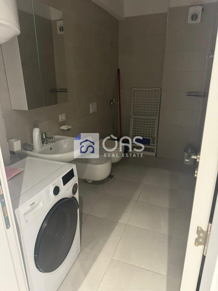 Jepet me qera Apartament 1+1 TEK Kodra e Diellit 3