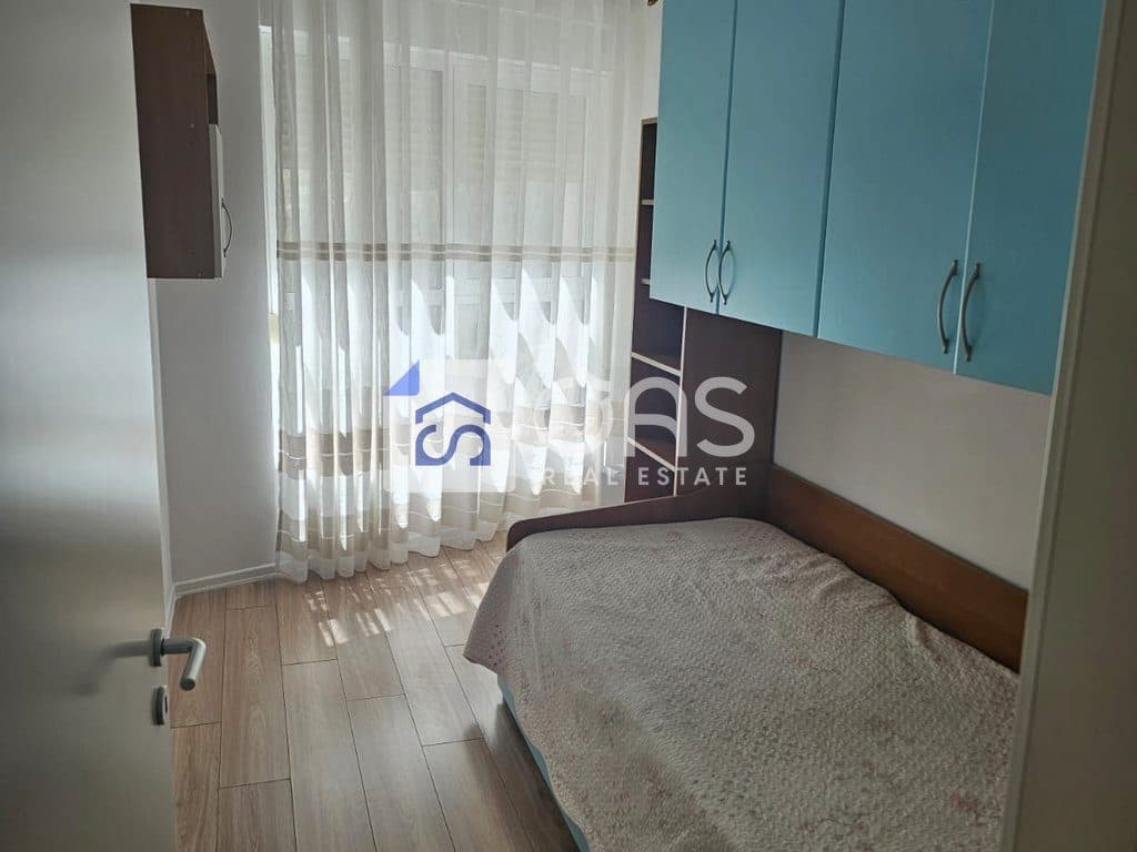 Jepet me qera apartamenti 2+1 Ali Demi Kompleks Mangaleni 4