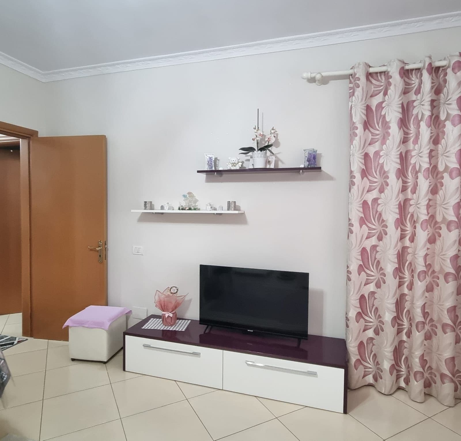 Jepet me Qera Apartament 2+1 Ne Yzberisht 3