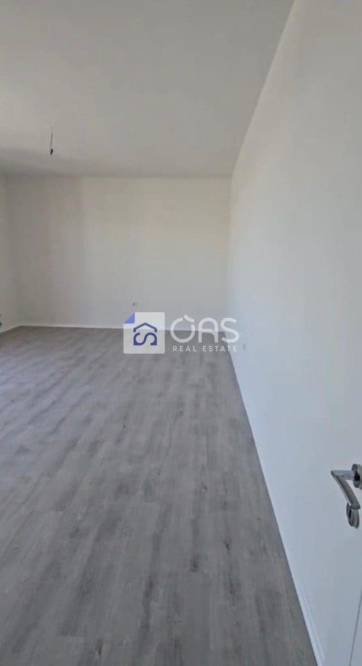 Jepet apartament me qera 3 +1 ne rezidencen 'Univers City' 2