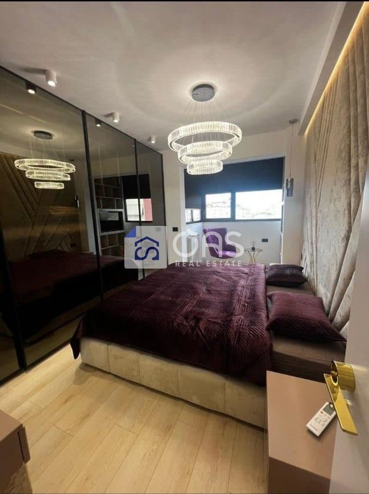 Shitet apartament 2+1+2 tek Liqeni Artificial 3