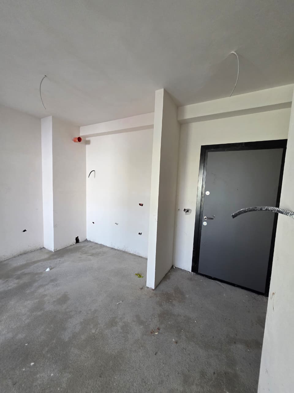 Shitet apartament 1+1 tek Rruga e Dibres 100.000 euro 3