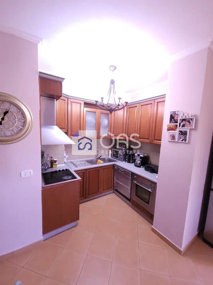 Jepet apartament me qera 2+1+2 tek Ish Ekspozita 2