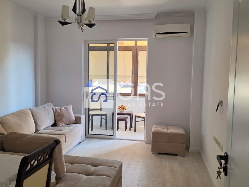 Jepet apartament me qera 2+1 Rruga e Kavajes
