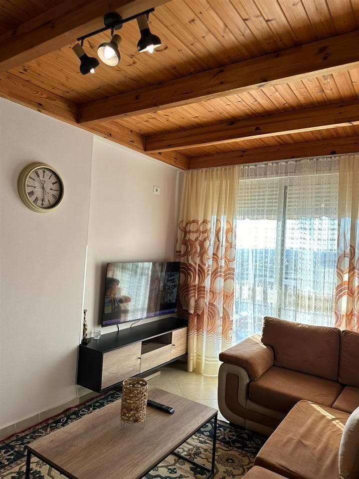 Jepet me Qera Apartament Duplex 1+2+2 Ne Fresk 2